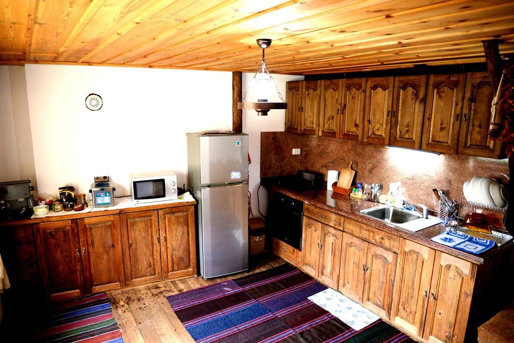 Guest House Pri Malkiya Leshten Buitenkant foto